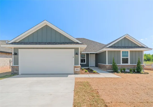 Photo 2 of Single family home for sale at 10652 Sw 18th Street, Yukon, OK 73099 | MLS# 1217185 | Listing updated on 2026-10-05