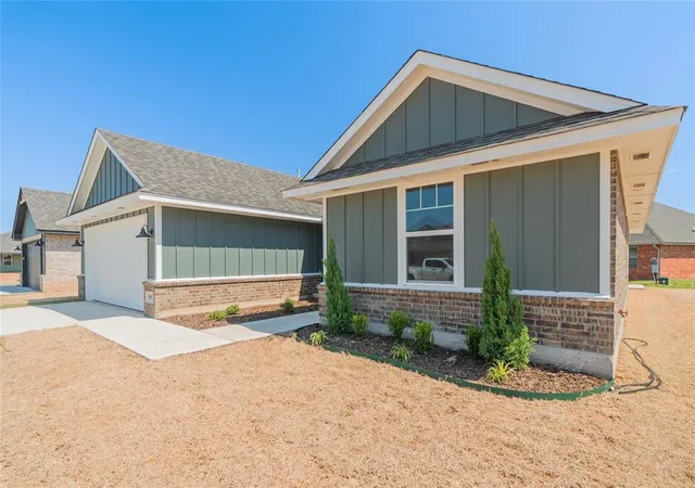 Photo 1 of Single family home for sale at 10652 Sw 18th Street, Yukon, OK 73099 | MLS# 1217185 | Listing updated on 2026-10-05