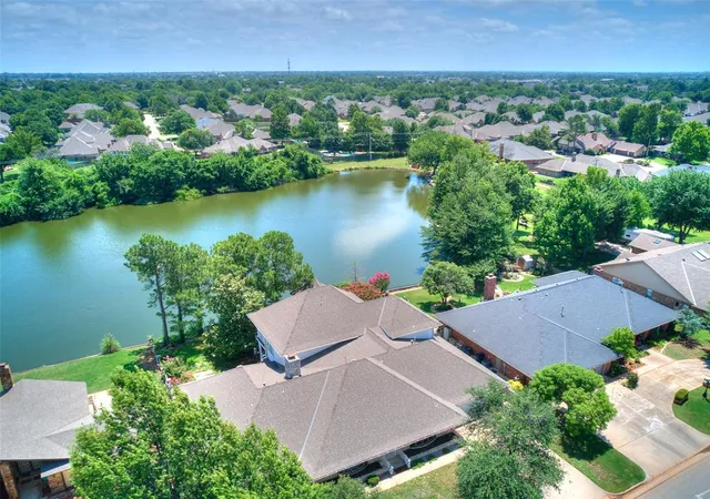 50th image of 11132 Lakeridge Run, Oklahoma City, OK 73170 | MLS# 1217216