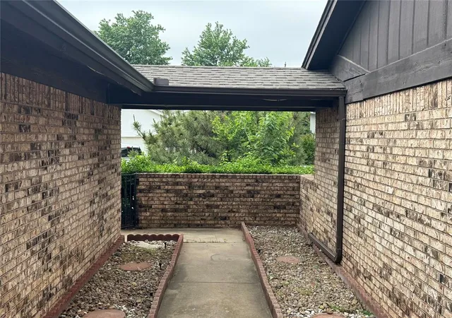 36th image of 9310 S Hudson Ave, Oklahoma City, OK 73139 | MLS# 1217269