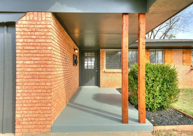 2nd image of 3040 Overland Dr, Oklahoma City, OK 73115 | MLS# 1217284