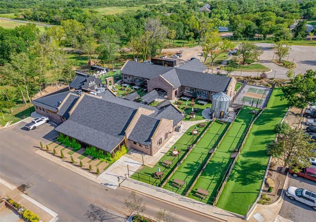 4th image of 18266 Willowbrooke Ct, Norman, OK 73072 | MLS# 1217286