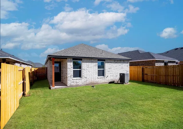 11th image of 12736 Carrara Ln, Yukon, OK 73099 | MLS# 1217288