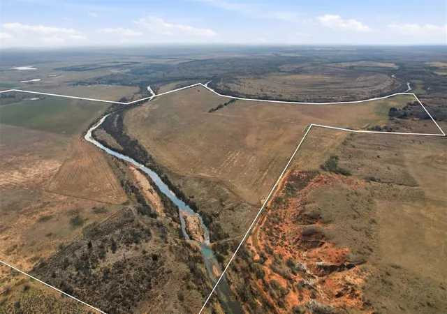 Homes for sale in Mangum, OK | 27214 E County Road 1430 Road, Mangum, OK 73554 | MLS# 1217341