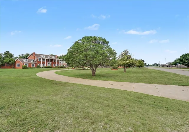 1st image of 103 E Dogwood St, Hobart, OK 73651 | MLS# 1217374