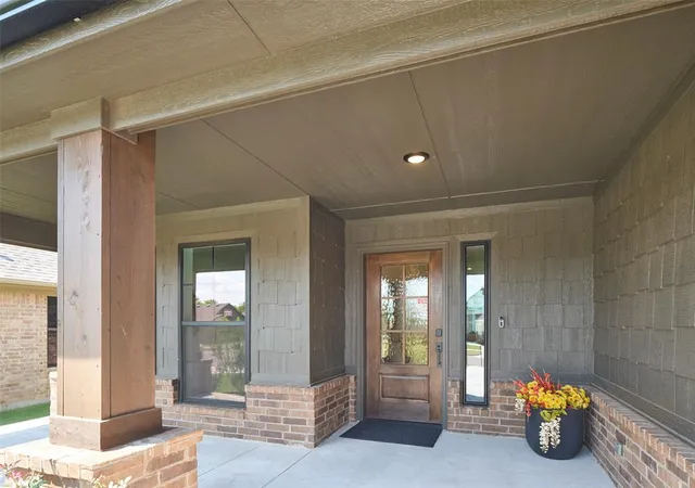 2nd image of 12733 Nw 2nd St, Yukon, OK 73099 | MLS# 1217404