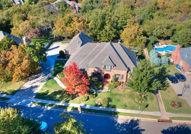 2nd image of 3621 Hunters Creek Rd, Edmond, OK 73003 | MLS# 1217487