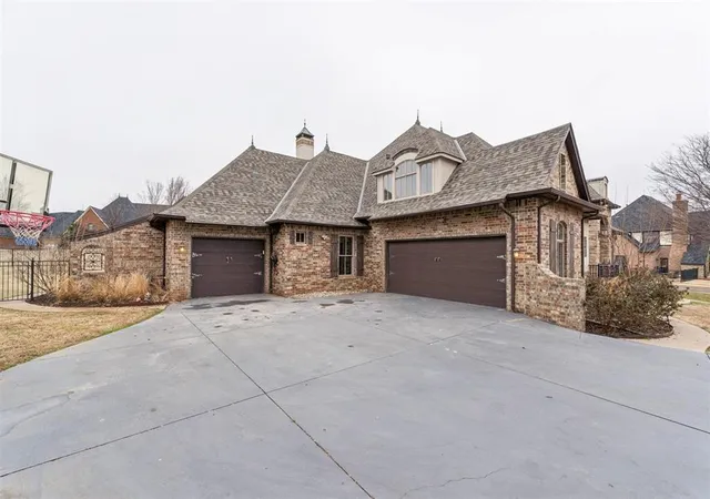 3rd image of 17205 Osprey Cir, Edmond, OK 73012 | MLS# 1217528