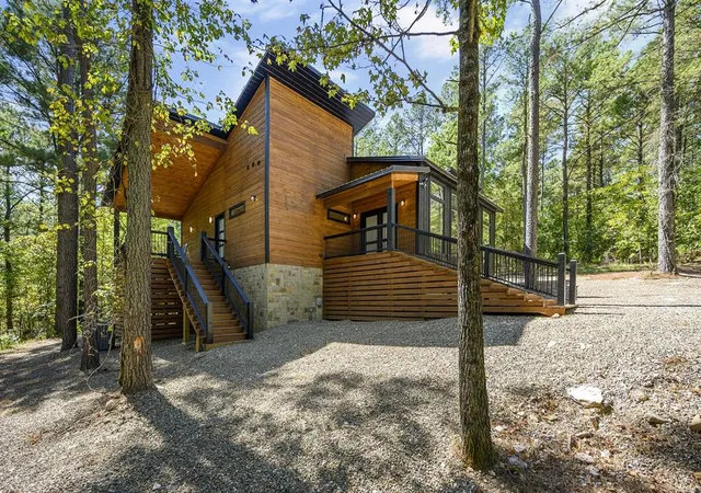 Photo 3 of Single family home for sale at 114 Eagle Pine Ln, Broken Bow, OK 74728 | MLS# 1217549 | Listing updated on 2026-08-19