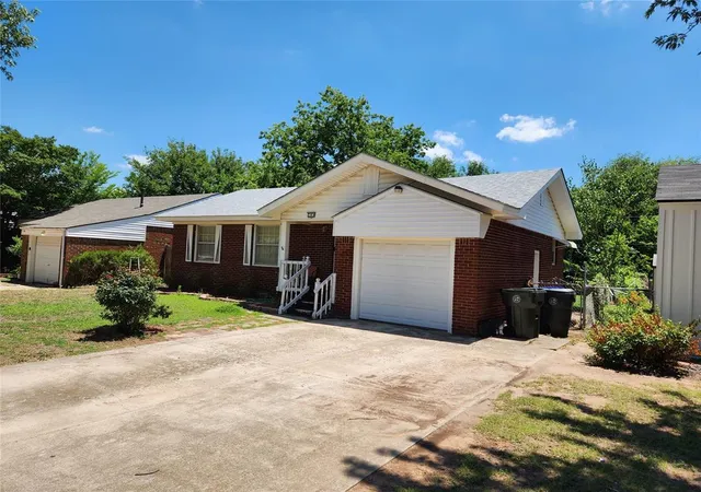 Homes for sale in Midwest City, OK | 308 W Mimosa Dr, Midwest City, OK 73110 | MLS# 1217591