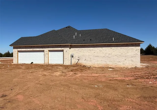 3rd image of 9356 Elisabeth Dr, Guthrie, OK 73044 | MLS# 1217629