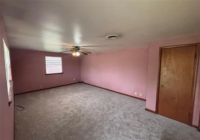 Homes for sale in Weatherford, OK | 822 E Kee St, Weatherford, OK 73096 | MLS# 1217710