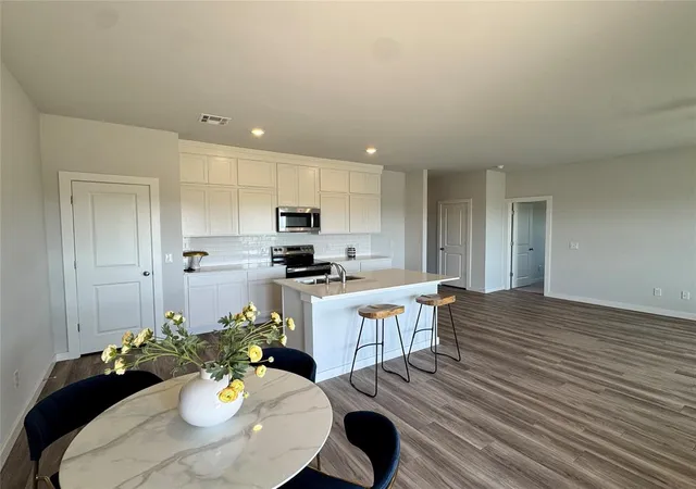 Photo 4 of Single family home for sale at 3530 Manning Farms Blvd, El Reno, OK 73036 | MLS# 1217863 | Listing updated on 2026-09-19