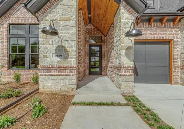 Photo 3 of Single family home for sale at 10109 Sw 27th Street, Yukon, OK 73099 | MLS# 1217877 | Listing updated on 2026-10-14