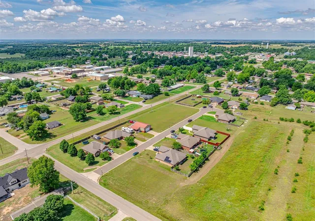 Homes for sale in Crescent, OK | 107 Dogwood, Crescent, OK 73028 | MLS# 1217888