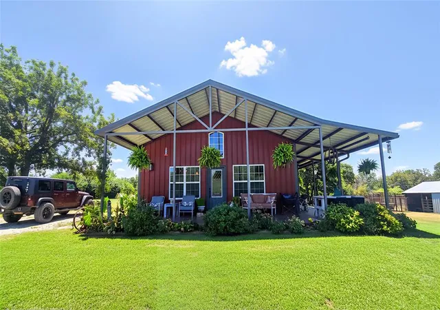 1st image of 10701 Eastway, Mc Loud, OK 74851 | MLS# 1217893