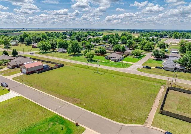 Homes for sale in Crescent, OK | 111 Dogwood, Crescent, OK 73028 | MLS# 1217894