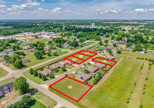 Homes for sale in Crescent, OK | 102 Dogwood, Crescent, OK 73028 | MLS# 1217898