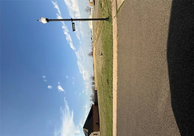 Homes for sale in Crescent, OK | 102 Dogwood, Crescent, OK 73028 | MLS# 1217898