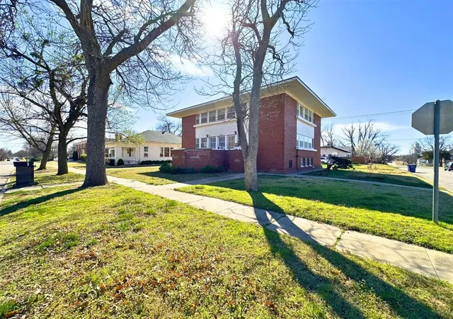 1st image of 700 S Hoff Ave, El Reno, OK 73036 | MLS# 1217945