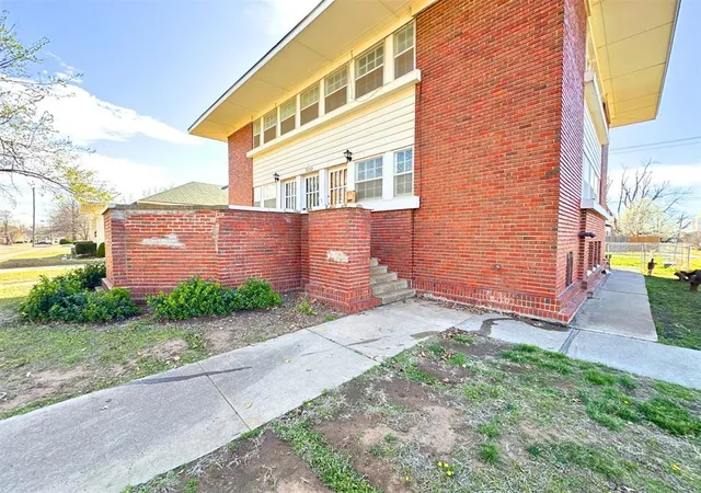 5th image of 700 S Hoff Ave, El Reno, OK 73036 | MLS# 1217945