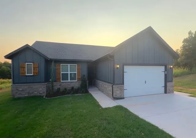 Homes for sale in Guthrie, OK | 384 Cumberland Dr, Guthrie, OK 73044 | MLS# 1217966