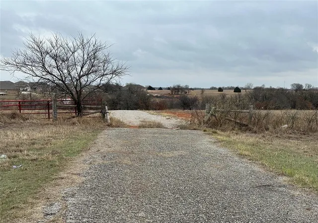 3rd image of 2128 Cade Cir, Blanchard, OK 73010 | MLS# 1217996