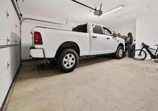 35th image of 6 Carat Dr, Yukon, OK 73099 | MLS# 1218025