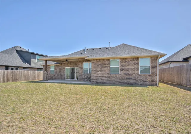 Photo 38 of Single family home for sale at 9305 Taggert Ln, Yukon, OK 73099 | MLS# 1218129 | Listing updated on 2026-04-01