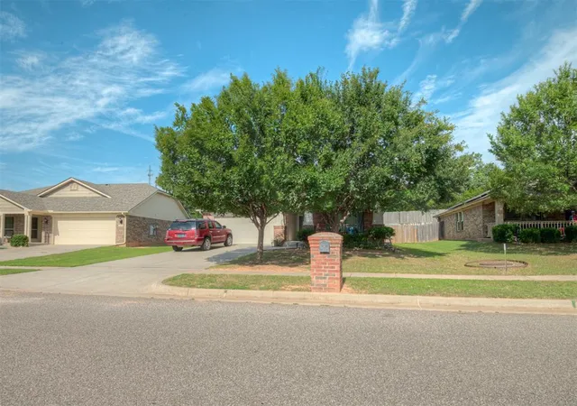 Homes for sale in Choctaw, OK | 1713 Choctaw Wood Dr, Choctaw, OK 73020 | MLS# 1218278