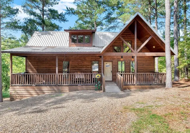 Photo 1 of Single family home for sale at 145 Blue Maple Trl, Broken Bow, OK 74728 | MLS# 1218279 | Listing updated on 2026-08-29