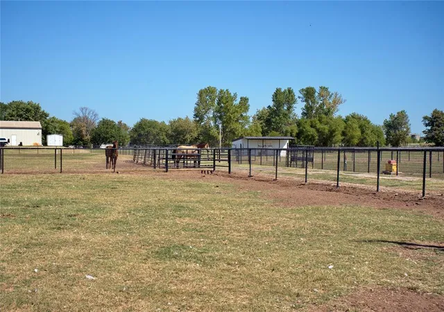 2nd image of 3107 Nw 60th Ave, Norman, OK 73072 | MLS# 1218390