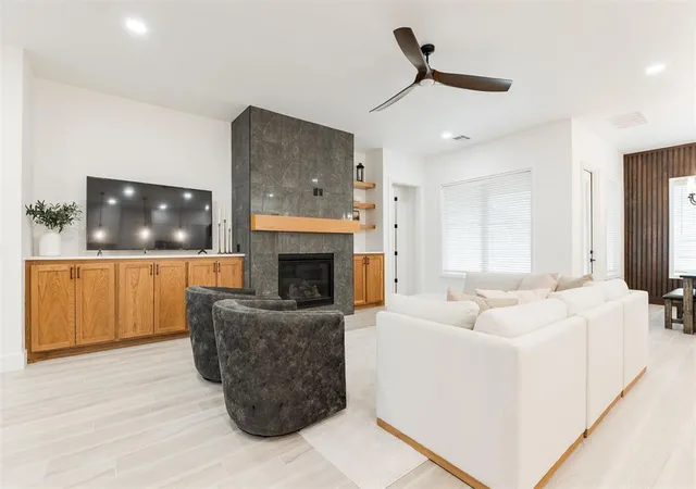 2nd image of 15449 Hatterly Ln, Edmond, OK 73013 | MLS# 1218395