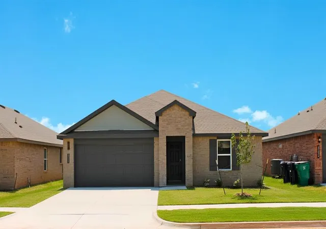 1st image of 10228 Nw 27th St, Yukon, OK 73099 | MLS# 1218413