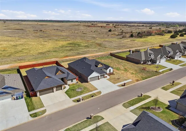 4th image of 9308 Taggert Ln, Yukon, OK 73099 | MLS# 1218437