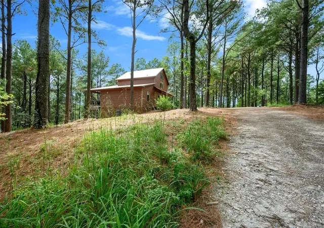 Photo 3 of Single family home for sale at 1201 Southern Hills Cir, Broken Bow, OK 74728 | MLS# 1218450 | Listing updated on 2026-07-13