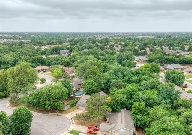 Homes for sale in Edmond, OK | 2319 Bent Trail Cir, Edmond, OK 73012 | MLS# 1218511