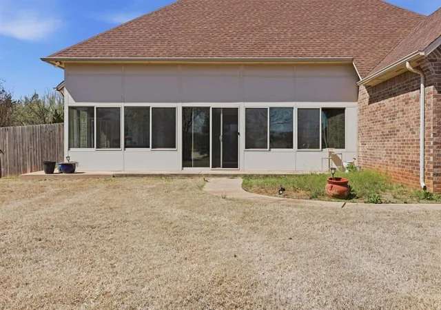 2nd image of 21353 Highlander Ridge Dr, Edmond, OK 73012 | MLS# 1218543