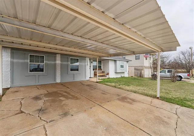 3rd image of 1449 N Norman Ave, Moore, OK 73160 | MLS# 1218638