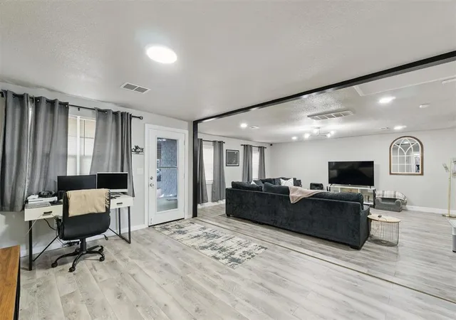4th image of 1449 N Norman Ave, Moore, OK 73160 | MLS# 1218638