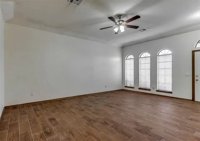 4th image of 11508 Wallace Ave, Oklahoma City, OK 73162 | MLS# 1218722