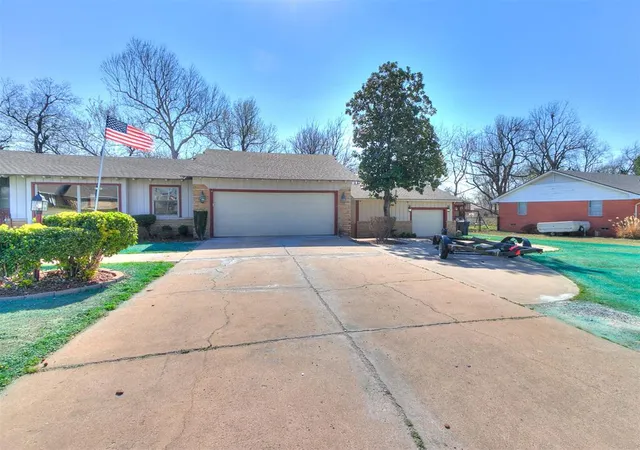 Photo 1 of Sale Pending at 104 W Ranchwood Ct, Oklahoma City, OK 73139 | MLS# 1218832 | Listing updated on 2026-04-27