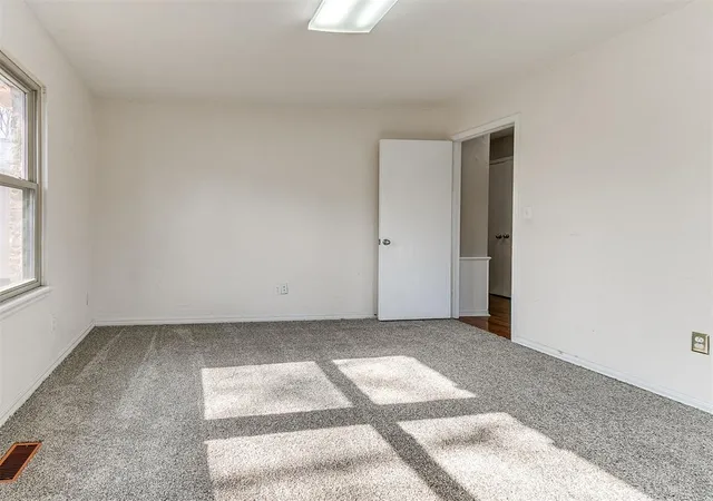 Photo 3 of Sale Pending at 104 W Ranchwood Ct, Oklahoma City, OK 73139 | MLS# 1218832 | Listing updated on 2026-04-27