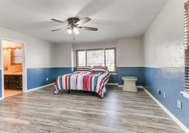 Photo 4 of Sale Pending at 104 W Ranchwood Ct, Oklahoma City, OK 73139 | MLS# 1218832 | Listing updated on 2026-04-27