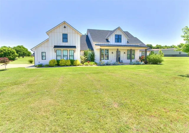 Photo 3 of Single family home for sale at 22795 Cterling Dr, Kingfisher, OK 73750 | MLS# 1218900 | Listing updated on 2026-09-18