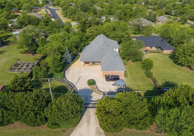 Photo 1 of Single family home for sale at 4104 Prairie Falcon Point, Edmond, OK 73034 | MLS# 1219012 | Listing updated on 2026-07-28