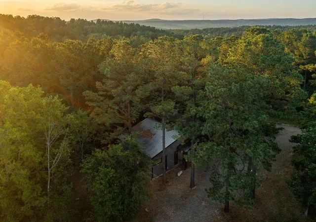 40th image of 617 Sugarberry Trl, Broken Bow, OK 74728 | MLS# 1219033