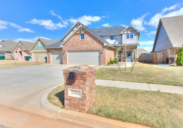 2nd image of 3204 Hayven Cir, Yukon, OK 73099 | MLS# 1219073