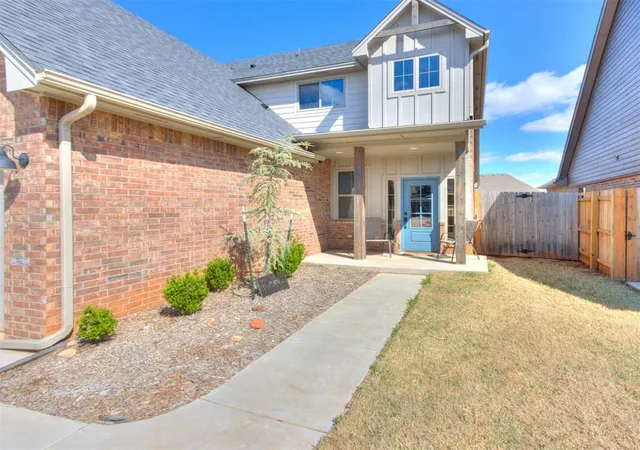 3rd image of 3204 Hayven Cir, Yukon, OK 73099 | MLS# 1219073