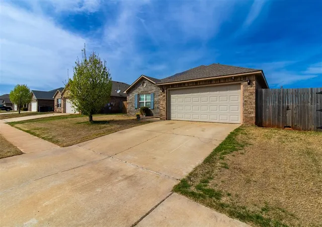 Photo 3 of Single family home for sale at 3517 SE 95th Street, Moore, OK 73160 | MLS# 1219111 | Listing updated on 2026-05-27